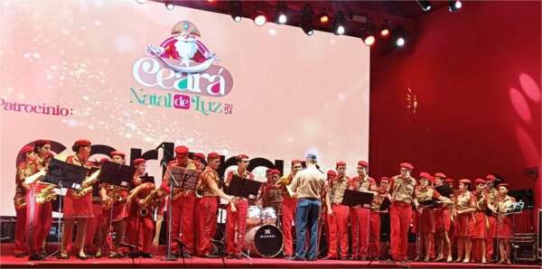 Banda de Música do Colégio dos Bombeiros abre Natal de Luz