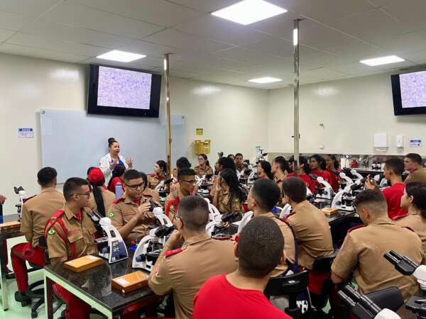 Alunos do 3º ano visitam o Centro Universitário Inta (Uninta)