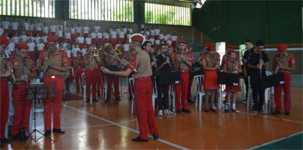 Nova liderança assume comando da banda de música