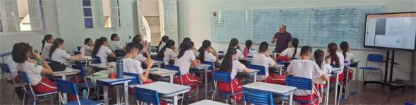 Alunos do Cerimonial recebem aula sobre Comunicação Social